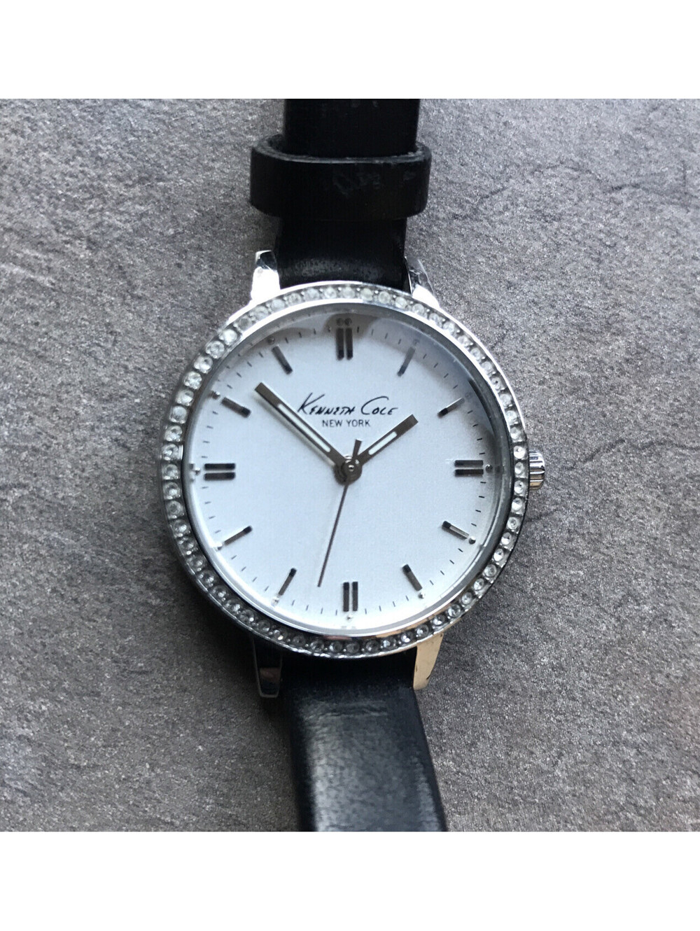 Kenneth Cole Womens Watch KC2504 Silver Tone Case W/Crystal Accent Bezel BB